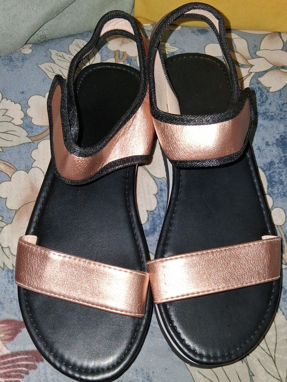 Rose Gold Platform Sandals Size 9 – New